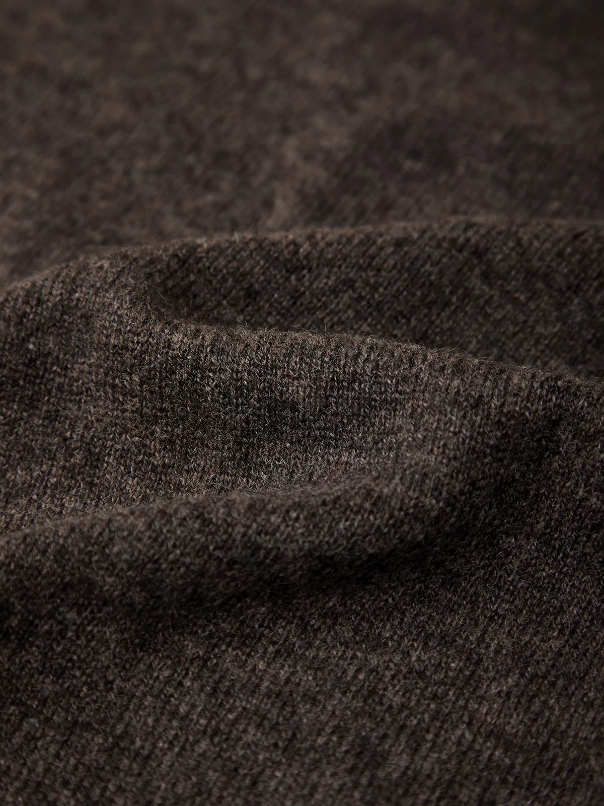 Elle: 100% Cashmere Triangle Scarf - Image 4