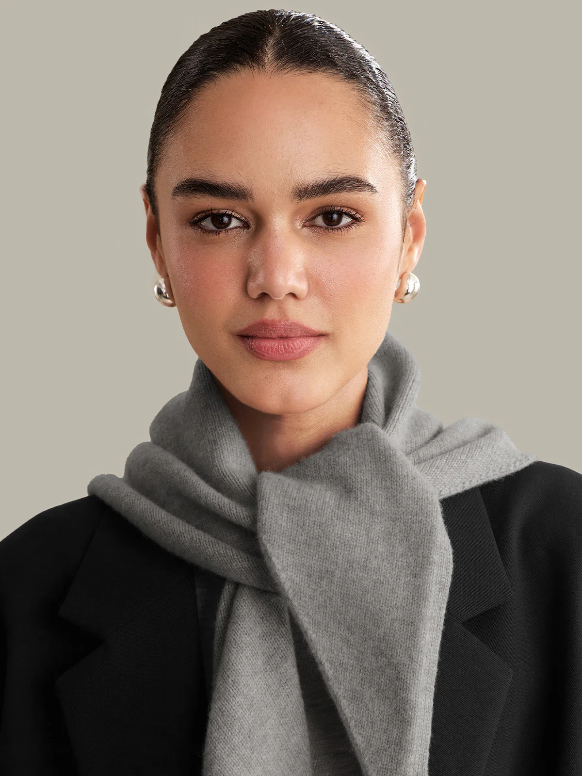 Elle: 100% Cashmere Triangle Scarf - Image 2