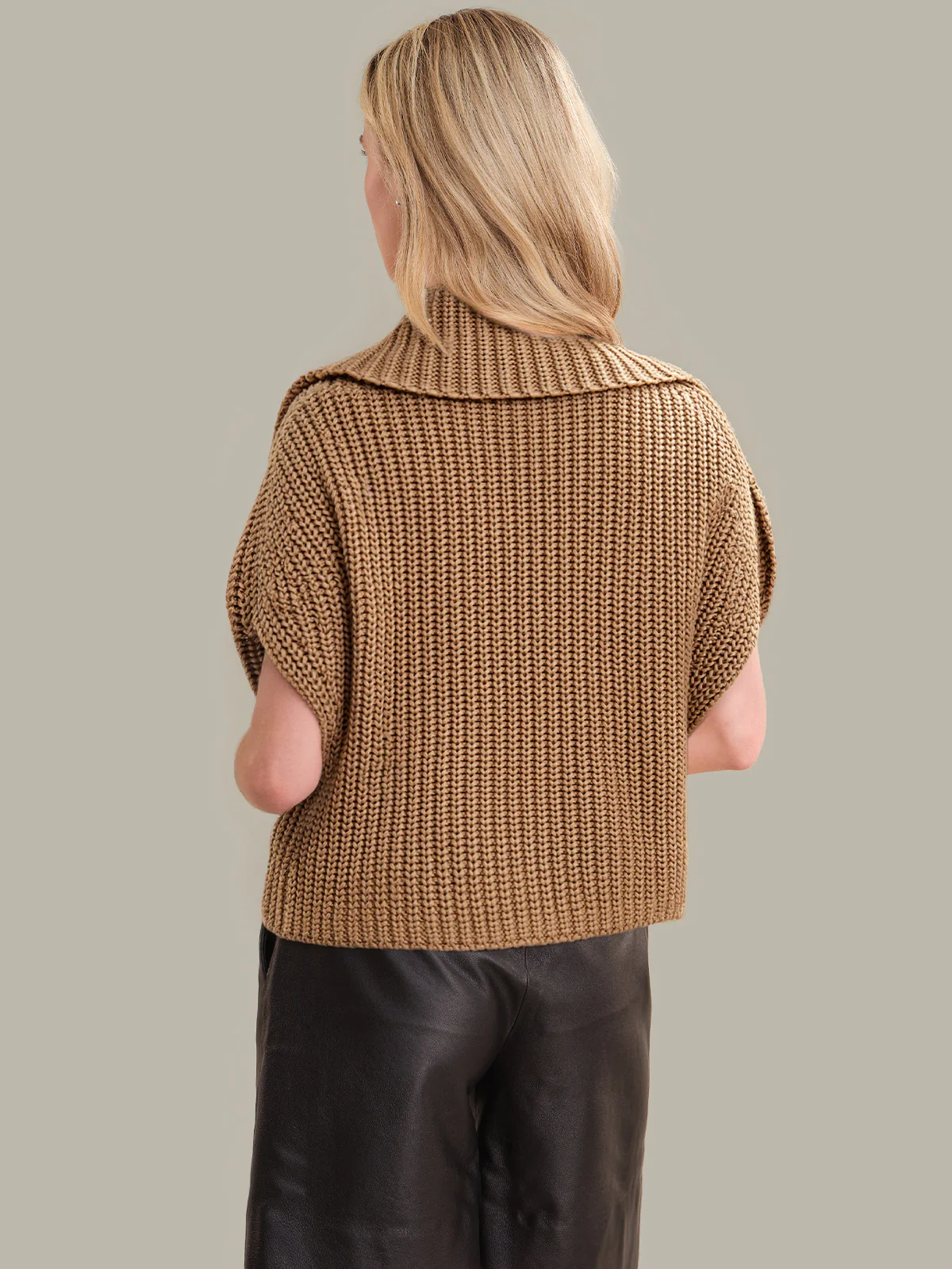 Cate: Sleeveless Turtleneck Sweater - Image 3