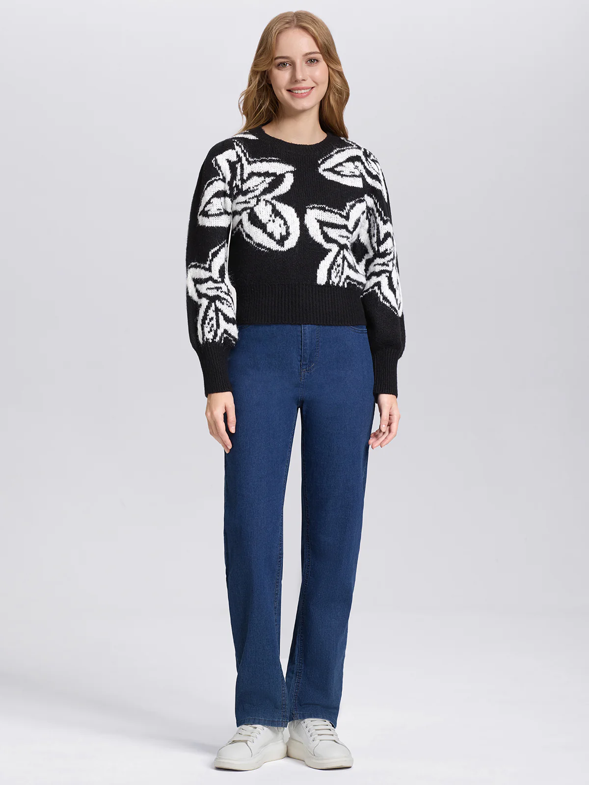 Savannah: Floral Jacquard Crewneck Sweater - Image 5